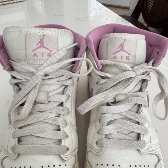 Nike Air Jordan 1 Mid Orchid / Sail. Muslin - Picture 4 of 9